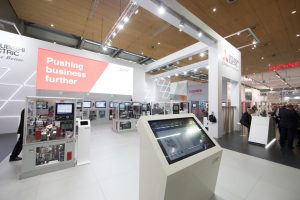 Mitsubishi_Electric_EMO_2017_7